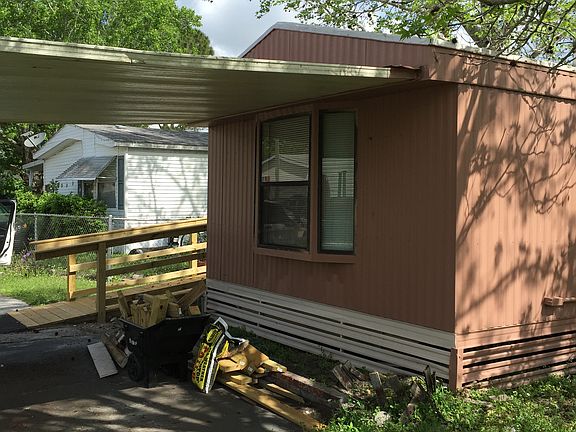 2nd image of 367 Golf Cove Ct