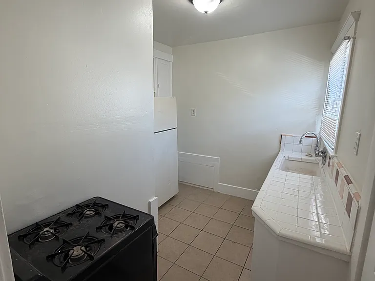1323 Dawson Ave #10 — Photo 6