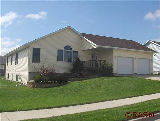 1st image of 31 Cedar Dr
