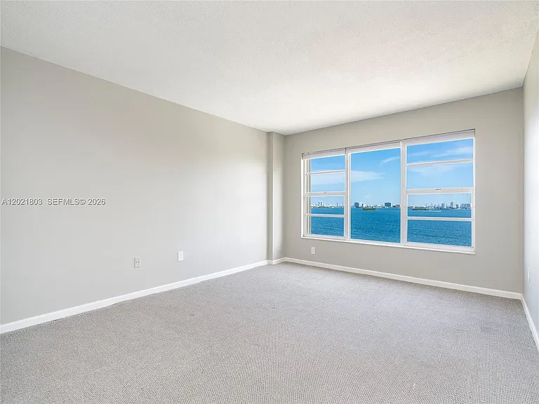 11111 Biscayne Blvd #912 — Photo 7