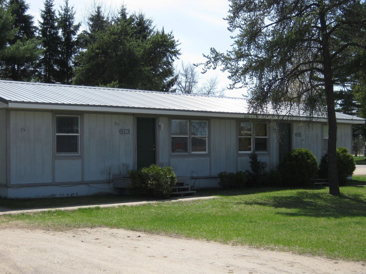 615 W Dresden St, Kalkaska, MI 49646 Zillow