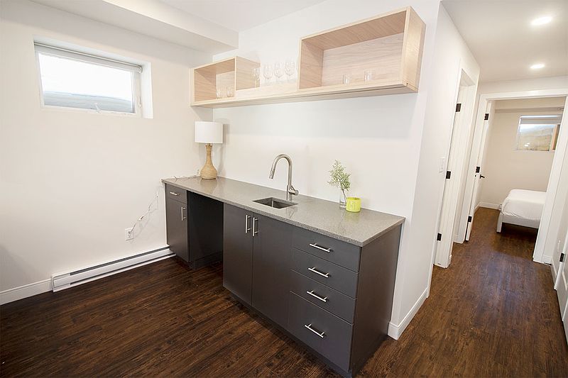 Winnipeg Apartment for rent - 4 Bedrooms — photo 36