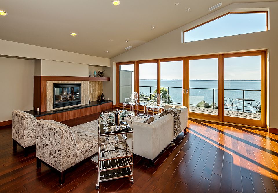 Unobstructed Bay VIEW