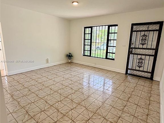 5th image of 341 Aladdin St
