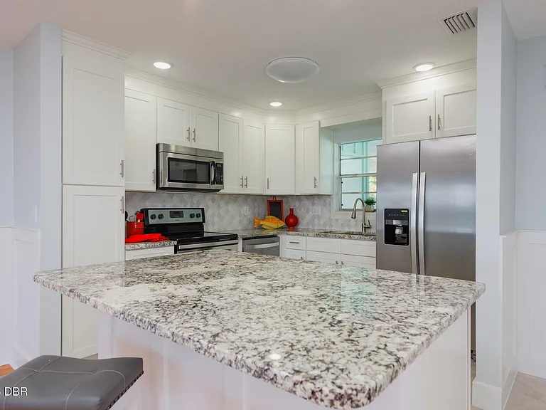 1216 Harbour Point Dr — Photo 7
