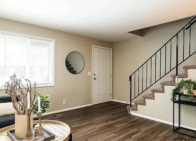 851 N Benjamin Ln — Photo 9