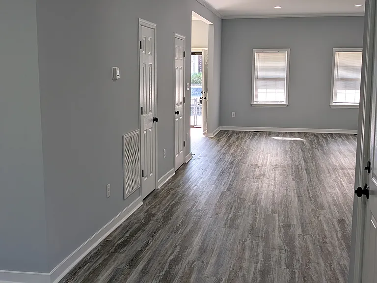 1613 Monteiro Ave — Photo 11