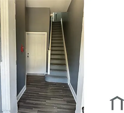 1 bed, 450 sqft, $1,095 — Photo 2