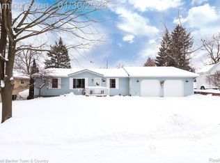 1315 Central Ave, Howell, MI 48843