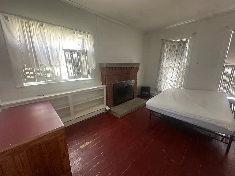 65 Ford Ave #1 — Photo 3
