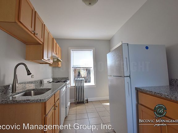 4th image of 7736-42 N Ashland 1609-1611 W Juneway Ter #3H