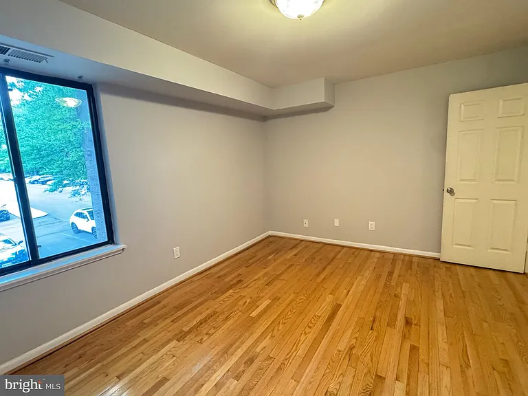 5482 Cedar Ln #B-2 — Photo 22