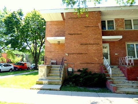 1st image of 2901 W Granville Ave