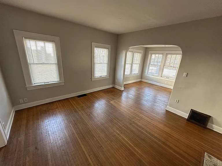 5026 Central Ave — Photo 10