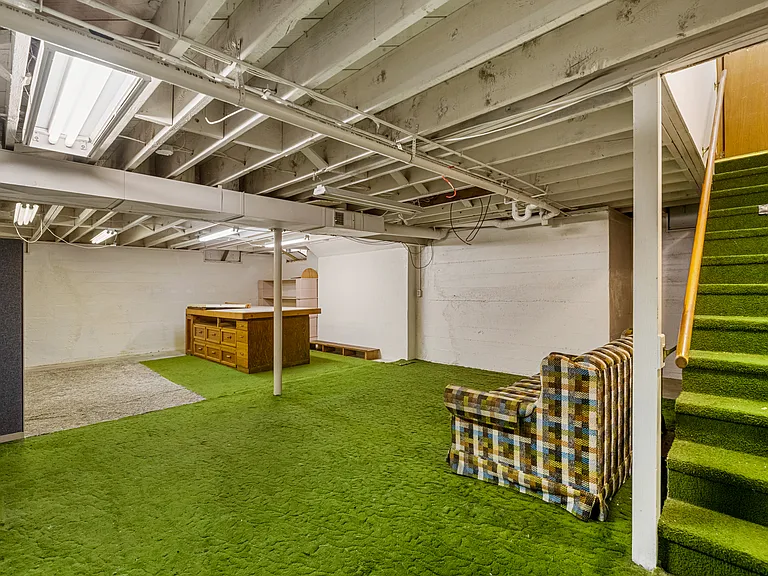 900 N Saint James Pl — Photo 21