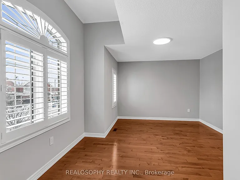 284 Bilbrough St — Photo 18
