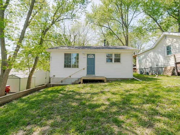 1213 Barker St, Bloomington, IL 61701