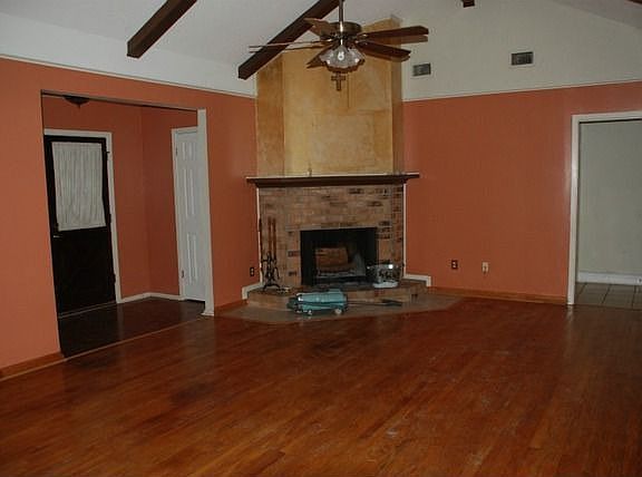 3rd image of 1425 N Greenfield Cir