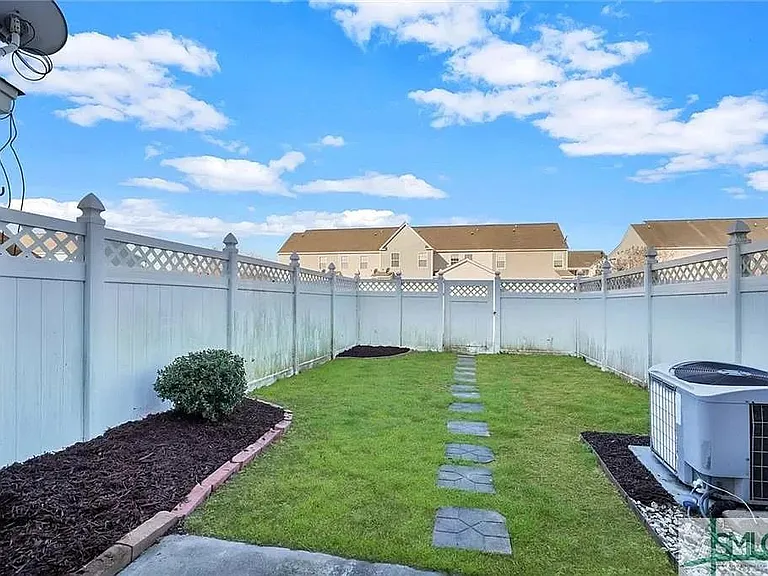 137 Fairgreen St — Photo 24