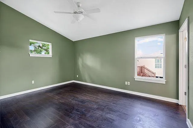 5010 N Prieur St — Photo 14