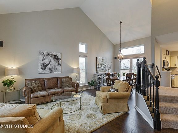 3rd image of 1914 Prairie Path Ln