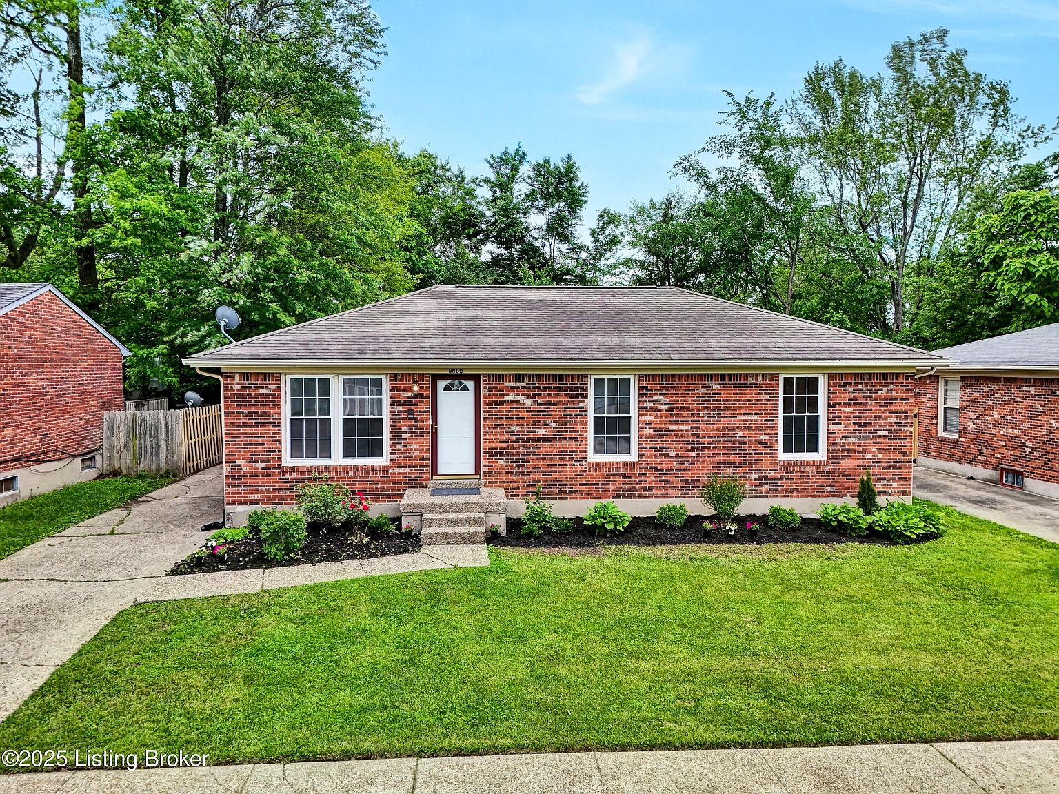 house リスト ② 8802 Mount Eastes Ln, Louisville, KY 40291 | Zillow