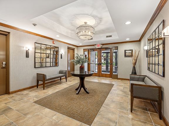 2nd image of 420 W Burlington Ave Unit 307