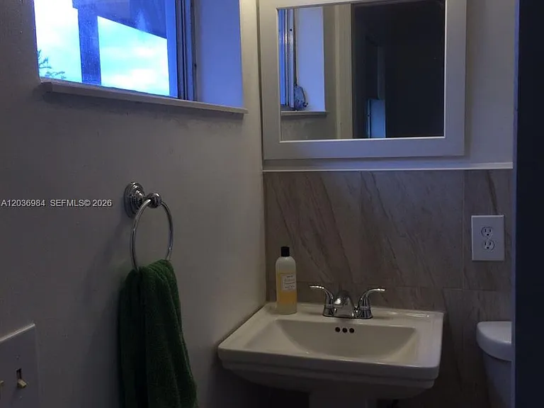 621 SW 64th Way — Photo 11