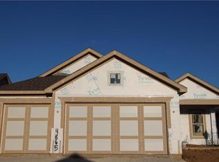 4865 NW Ridgewood Ct, Riverside, MO 64150