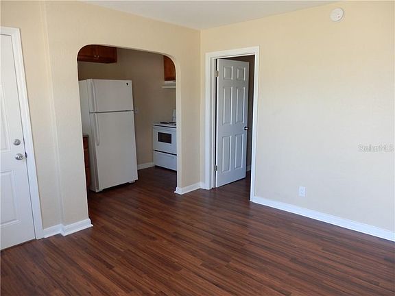 3rd image of 2025 7th St S APT 5