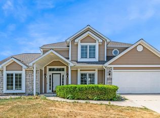 11019 Millstone Dr, Fort Wayne, IN 46818