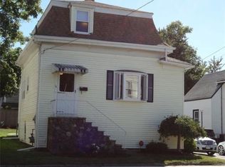 74 School St, Saugus, MA 01906