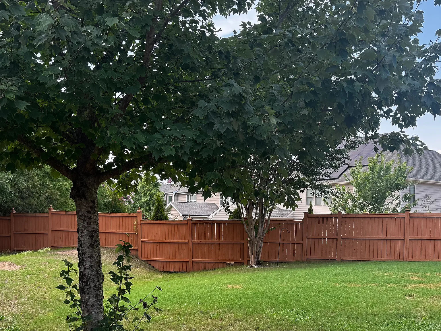 5 bed, 3744 sqft, $4,400 — Photo 2