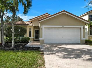 836 SW 117th Ave, Pembroke Pines, FL 33025