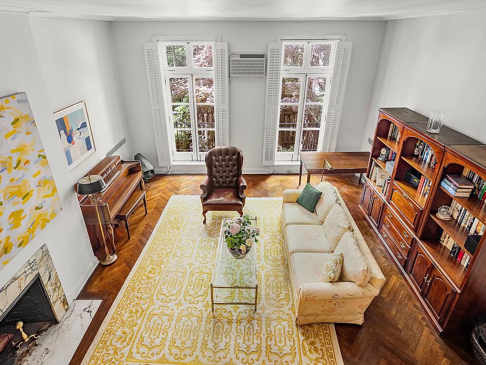 1st image of 125 E 64th St APT 2
