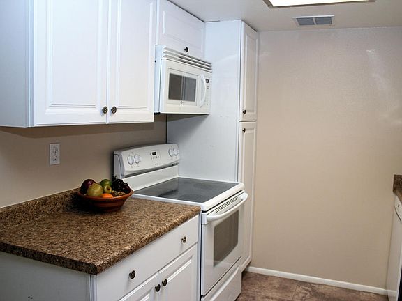 3rd image of 6812 N 35th Ave Unit J