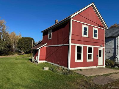 110 S 4th St, Lanse, MI, 49946