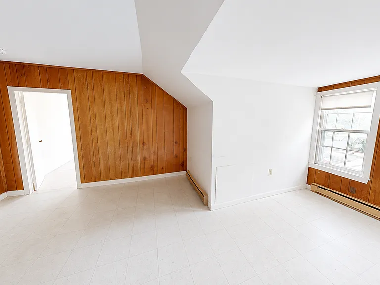 169 Main Street — Photo 3