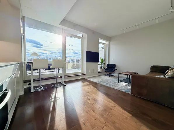 340 East 23rd Street image 2 of 24