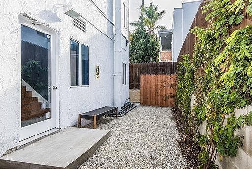 5th image of 1439 N Curson Ave APT 210
