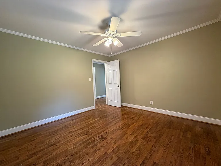 113 Hawthorne St SE — Photo 12