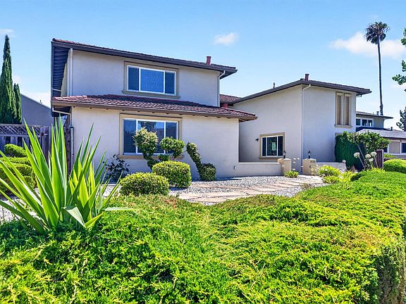 2nd image of 1026 Valerian Way