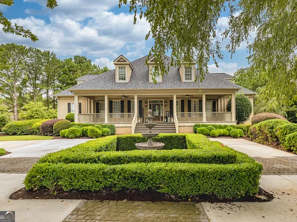 150 Troon Dr, Fayetteville, GA 30215