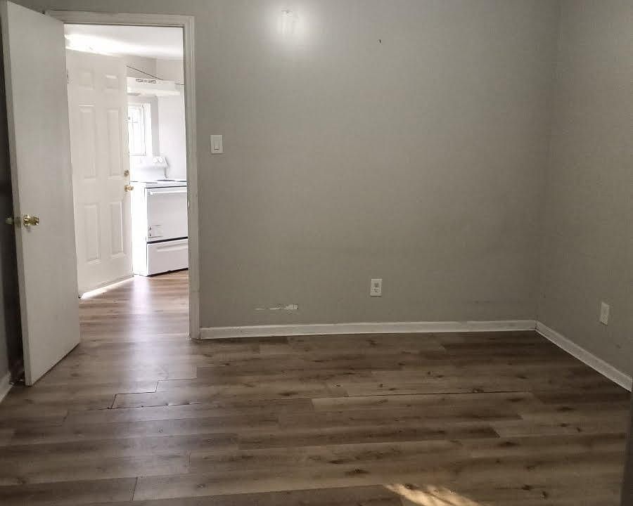 1st image of 2214 Melbourne St #B
