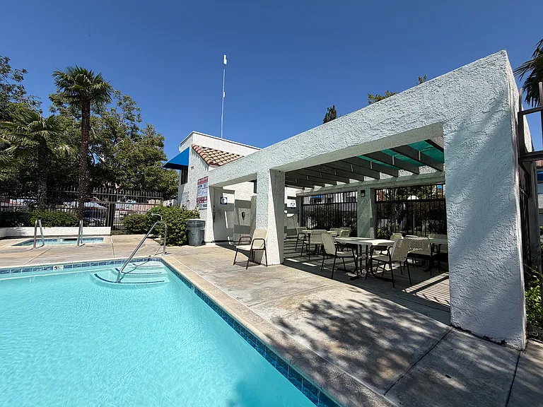 336 Park Shadow Ct — Photo 14