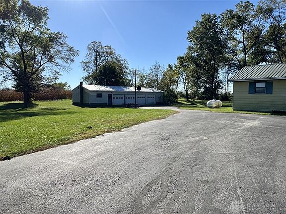 2nd image of 387 Moore Rd