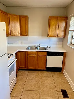 5016 N Lookout St #2 — Photo 3