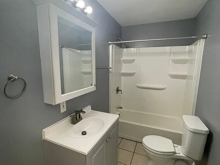 1514 E Lafayette Ave — Photo 5