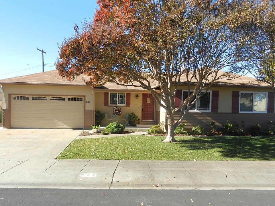 1st image of 811 Bel Air Ct