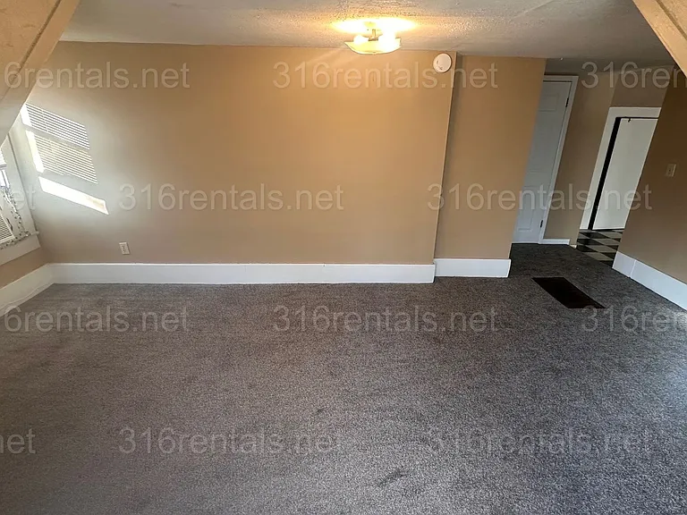 1446 S Water St #C — Photo 12